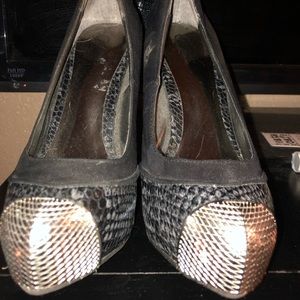 Carlos Santana black metal tipped pumps heels